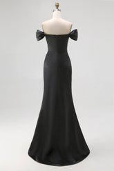 Schwarzes Schulterfreies Satin Meerjungfrauen Ballkleid mit Schlitz